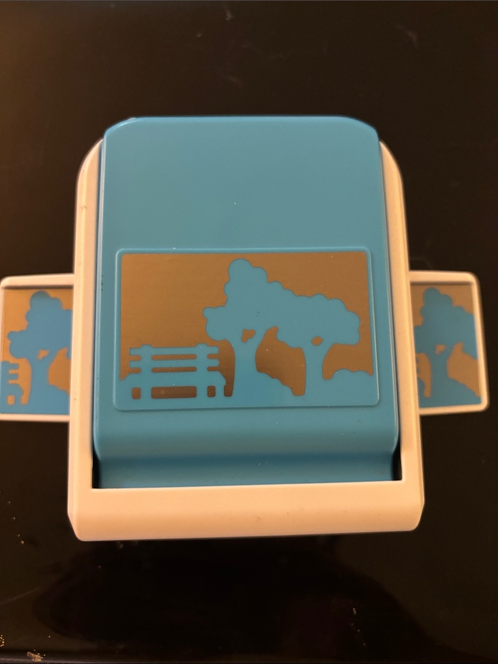 Creative Memories Blue Tree and Bench Border Pattern Paper Punch